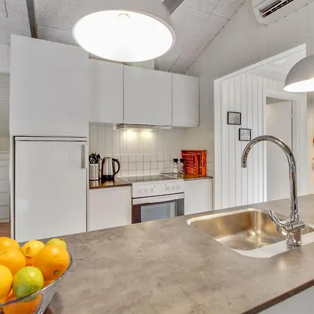 Сasa de vacaciones Hariette By Interhome Give